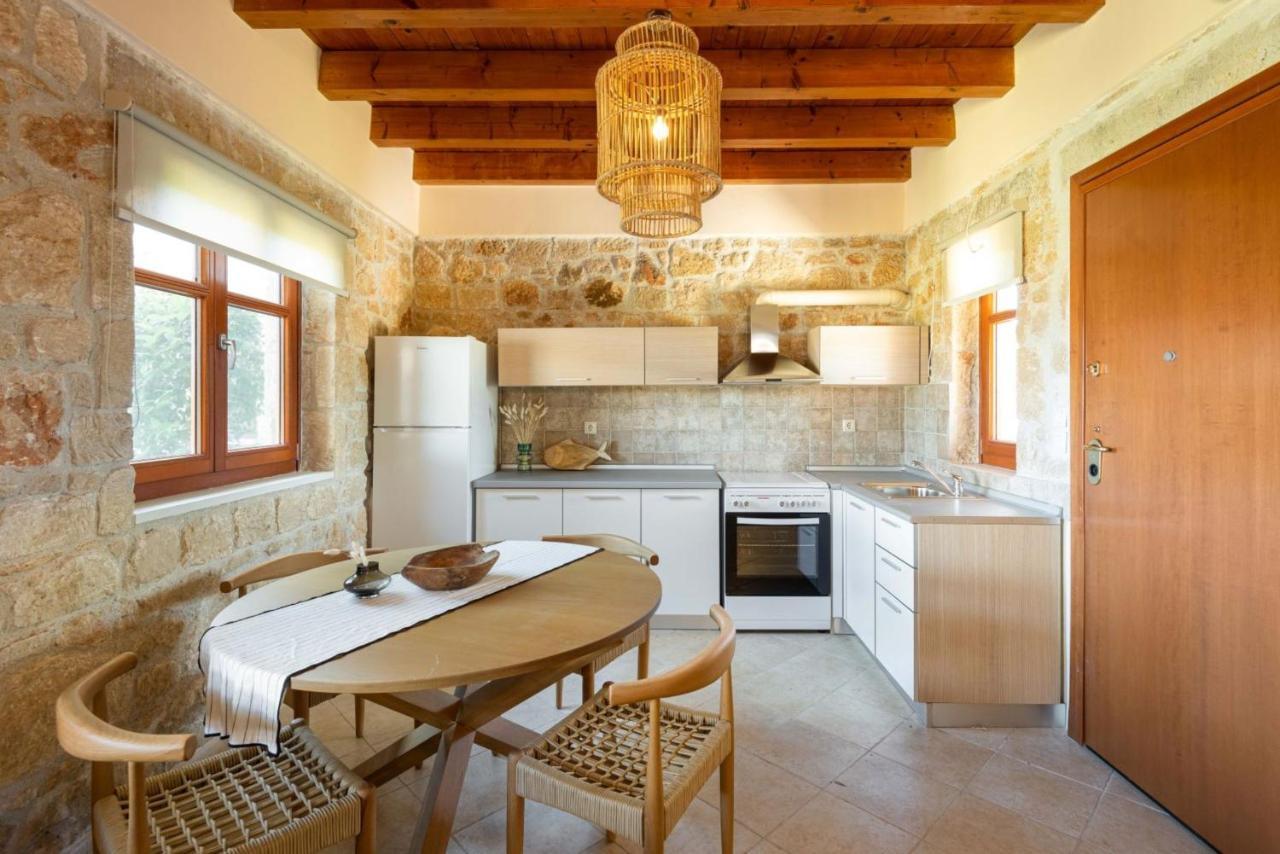 Rastoni Retreats #Feelslikehome Áfitos Exterior foto